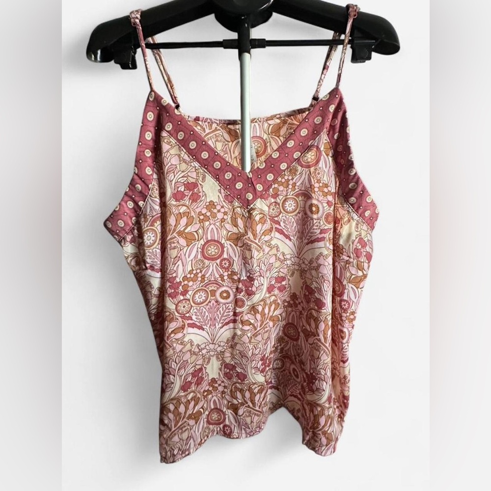 Chic Floral Camisole in Pink and Cream